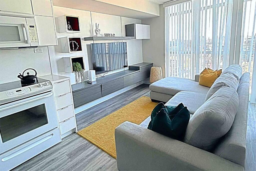 Exquisite Condos By Cn Tower- Dwtown , To Торонто Экстерьер фото