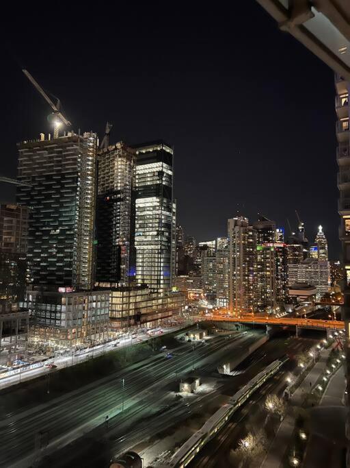 Exquisite Condos By Cn Tower- Dwtown , To Торонто Экстерьер фото