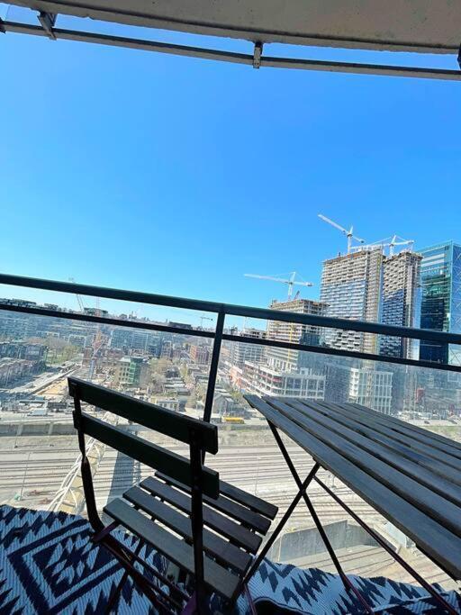Exquisite Condos By Cn Tower- Dwtown , To Торонто Экстерьер фото
